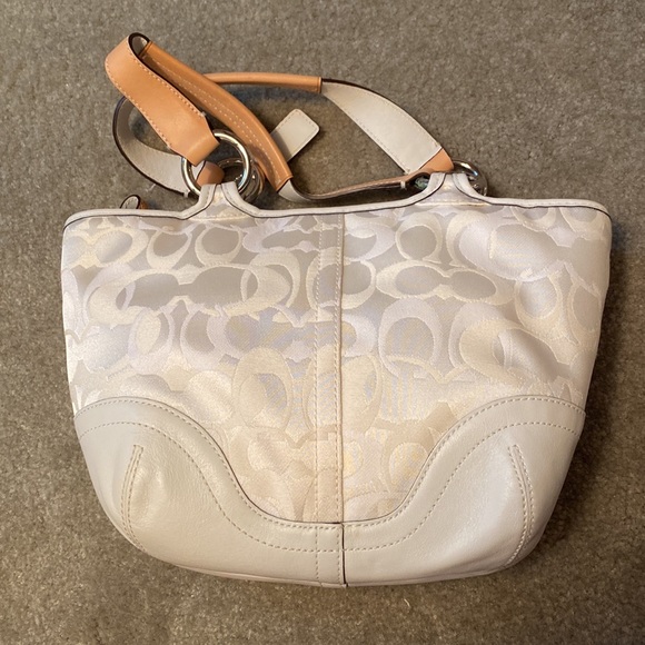 Coach bag with signature c design - Picture 2 of 5